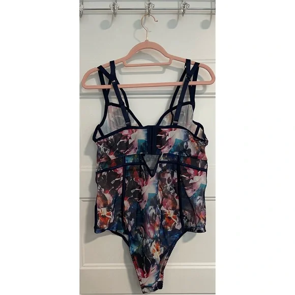 Torrid Underwire Floral Multicolor Women's Lingerie One Piece NWT SZ 1 and 2 - Picture 7 of 12